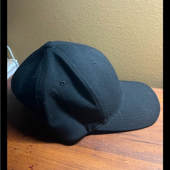 CorkSport Flexfit Hat Black Silver Embroidered L/XL - Picture 5 of 7